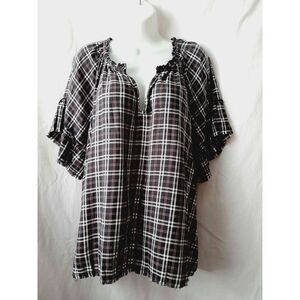 True craft plaid black red v neck frayed hem 2X blouse